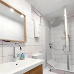 Grosse 78 Qm Altstadt 'fachwerk & Flair' Familien- Geschaeftsreisende, Monteurswohnung, Innenstadtlage, Ruhig, Modern, 900 M Bahnhof, 24 Std Check-in, Wlan, Kueche, 5 Personen, Kostenpf Oeffentl Parkplatz Nebenan Appartamento *