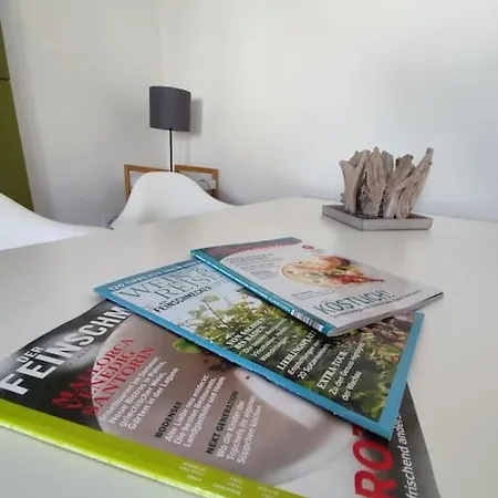 'bright 1' Innenstadtlage, Ruhige, Schoene, Helle 3zkb Wlan Apartment *