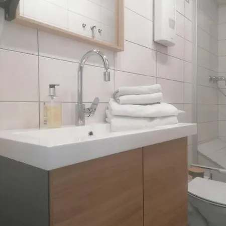Apartment 'bright 1' Innenstadtlage, Ruhige, Schoene, Helle 3zkb Wlan