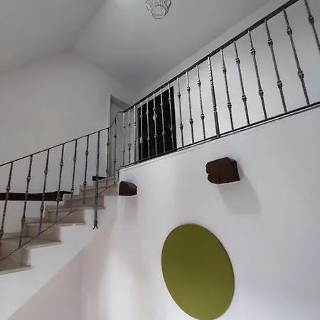 Grosse 78 Qm Altstadt 'fachwerk & Flair' Familien- Geschaeftsreisende, Monteurswohnung, Innenstadtlage, Ruhig, Modern, 900 M Bahnhof, 24 Std Check-in, Wlan, Kueche, 5 Personen, Kostenpf Oeffentl Parkplatz Nebenan Apartamento *