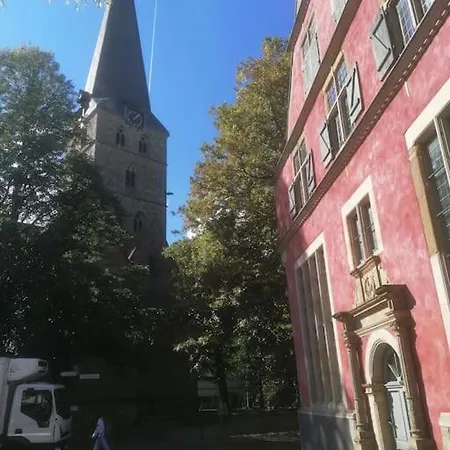 Flair 'fachwerk & Flair' - Altstadt-apartment 78 Qm Fuer Urlaub Oder Geschaeftsreise, Innenstadtlage, Ruhig, Modern, 900 M Bahnhof, 24 Std Check-in, Wlan, Streaming, Kueche, Regendusche, 2 X Doppelbett, Direkt Am Neuen Markt In Der Altstad Apartament