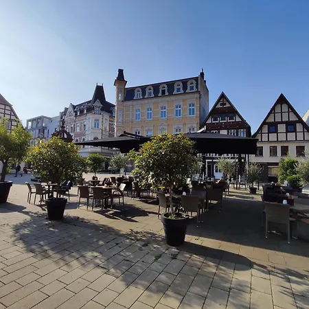 Apartament Flair 'fachwerk & Flair' - Altstadt-apartment 78 Qm Fuer Urlaub Oder Geschaeftsreise, Innenstadtlage, Ruhig, Modern, 900 M Bahnhof, 24 Std Check-in, Wlan, Streaming, Kueche, Regendusche, 2 X Doppelbett, Direkt Am Neuen Markt In Der Altstad *