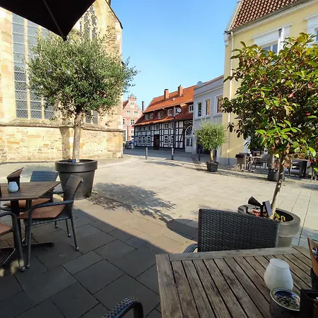 Flair 'fachwerk & Flair' - Altstadt-apartment 78 Qm Fuer Urlaub Oder Geschaeftsreise, Innenstadtlage, Ruhig, Modern, 900 M Bahnhof, 24 Std Check-in, Wlan, Streaming, Kueche, Regendusche, 2 X Doppelbett, Direkt Am Neuen Markt In Der Altstad Apartament