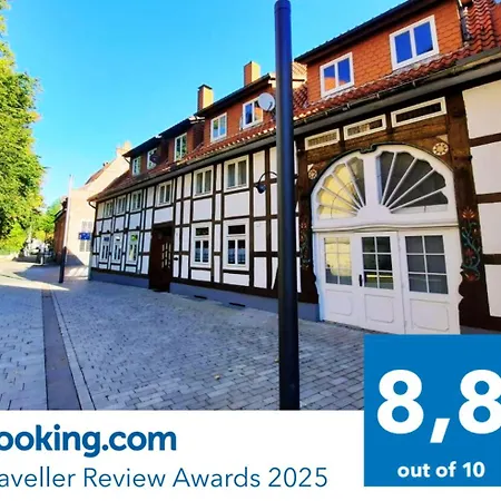 Grosse 78 Qm Altstadt Wohnung 'Fachwerk & Flair' Familien- Geschaeftsreisende, Monteurswohnung, Innenstadtlage, Ruhig, Modern, 900 M Bahnhof, 24 Std Check-In, Wlan, Kueche, 5 Personen, Oeffentlicher Parkplatz Direkt Neben Dem Haus *