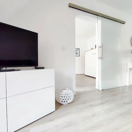 Lejlighed Grosse 78 Qm Altstadt 'fachwerk & Flair' Familien- Geschaeftsreisende, Monteurswohnung, Innenstadtlage, Ruhig, Modern, 900 M Bahnhof, 24 Std Check-in, Wlan, Kueche, 5 Personen, Kostenpf Oeffentl Parkplatz Nebenan Herford