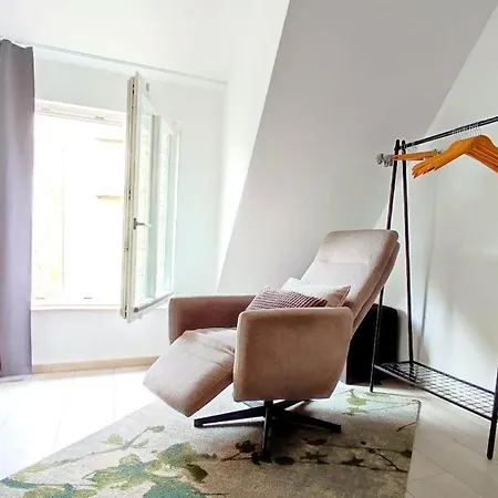 Apartament Flair 'fachwerk & Flair' - Altstadt-apartment 78 Qm Fuer Urlaub Oder Geschaeftsreise, Innenstadtlage, Ruhig, Modern, 900 M Bahnhof, 24 Std Check-in, Wlan, Streaming, Kueche, Regendusche, 2 X Doppelbett, Direkt Am Neuen Markt In Der Altstad *