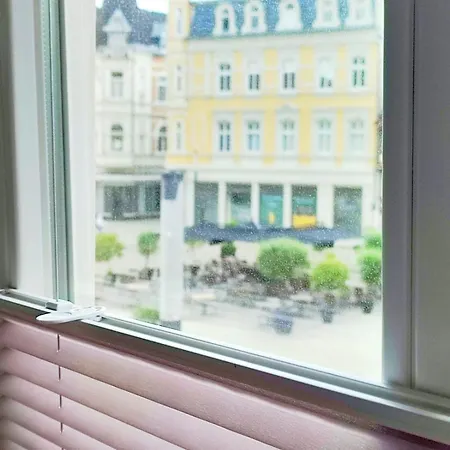 Flair 'fachwerk & Flair' - Altstadt-apartment 78 Qm Fuer Urlaub Oder Geschaeftsreise, Innenstadtlage, Ruhig, Modern, 900 M Bahnhof, 24 Std Check-in, Wlan, Streaming, Kueche, Regendusche, 2 X Doppelbett, Direkt Am Neuen Markt In Der Altstad Herford