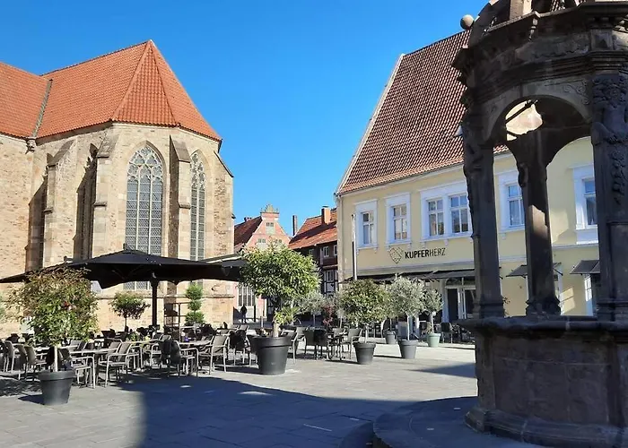 Flair 'fachwerk & Flair' - Altstadt-apartment 78 Qm Fuer Urlaub Oder Geschaeftsreise, Innenstadtlage, Ruhig, Modern, 900 M Bahnhof, 24 Std Check-in, Wlan, Streaming, Kueche, Regendusche, 2 X Doppelbett, Direkt Am Neuen Markt In Der Altstad Apartamento Herford