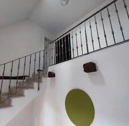 Flair 'fachwerk & Flair' - Altstadt-apartment 78 Qm Fuer Urlaub Oder Geschaeftsreise, Innenstadtlage, Ruhig, Modern, 900 M Bahnhof, 24 Std Check-in, Wlan, Streaming, Kueche, Regendusche, 2 X Doppelbett, Direkt Am Neuen Markt In Der Altstad Apartamento *